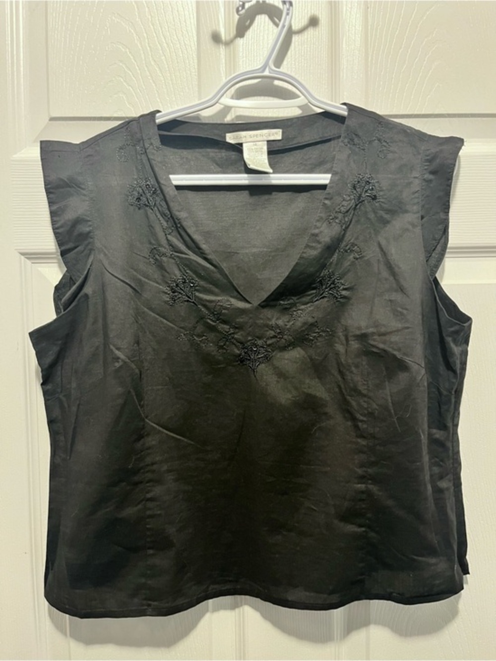 3/25$💥 Sarah Spencer Top Blouse Embroidered Black XL 14 Ruffled Sleeveless